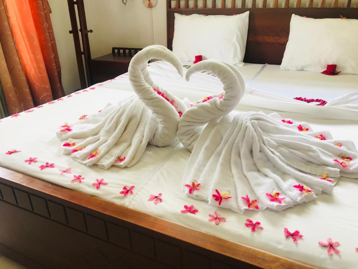 Randiyaepiliyagoda Resort Avissawella Buitenkant foto