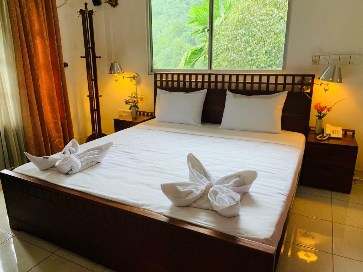 Randiyaepiliyagoda Resort Avissawella Buitenkant foto