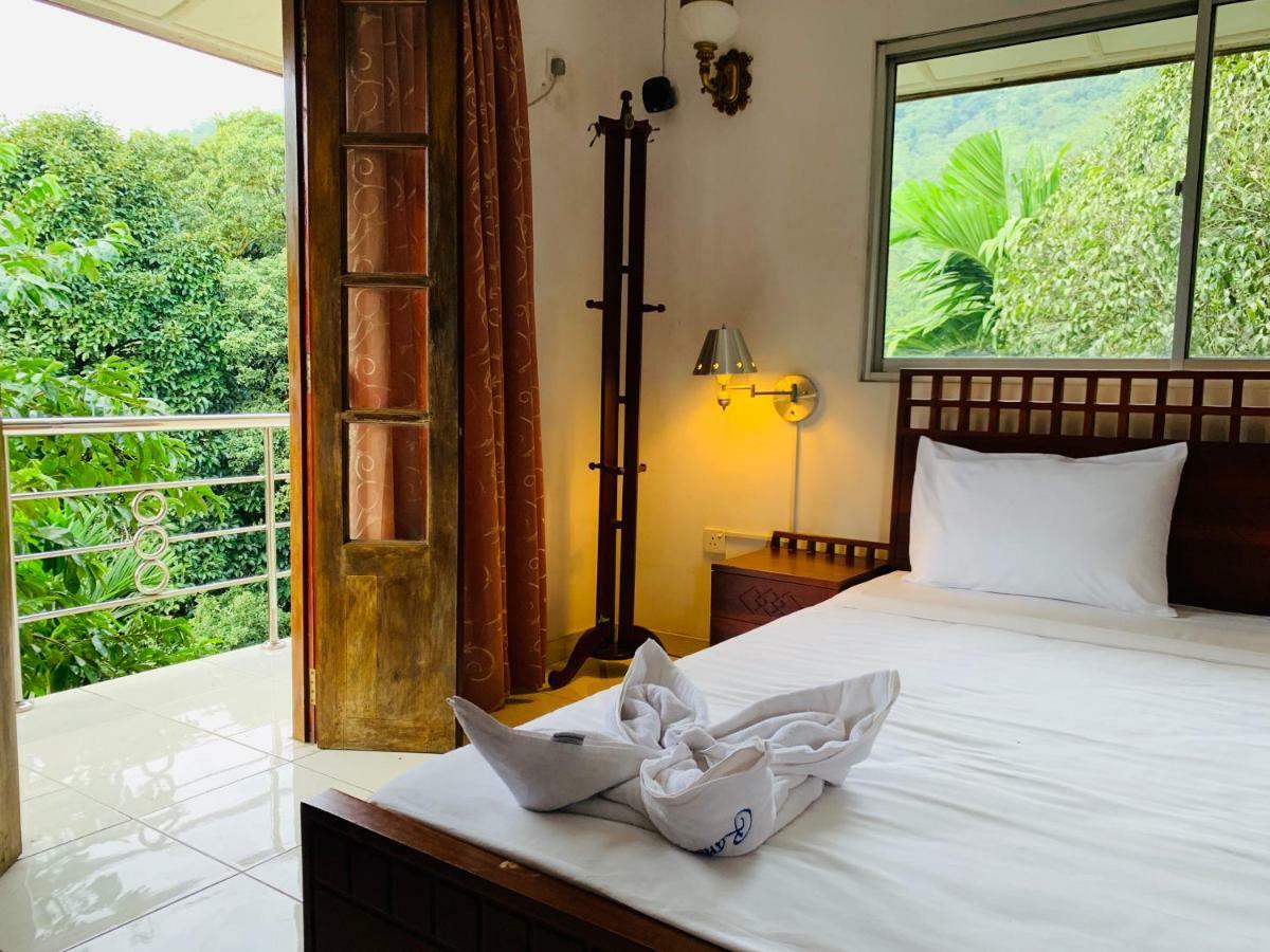 Randiyaepiliyagoda Resort Avissawella Buitenkant foto