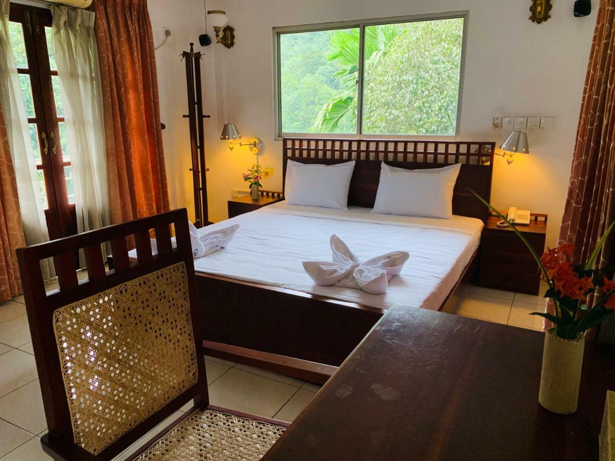 Randiyaepiliyagoda Resort Avissawella Buitenkant foto